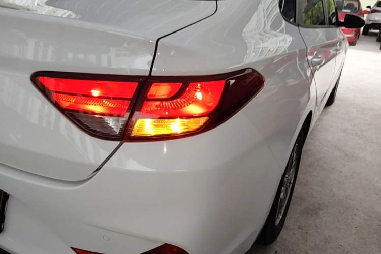 Used Hyundai Celesta 2018 1.6L Automatic GL Enjoyment Version China V Standard Right Rear Taillight