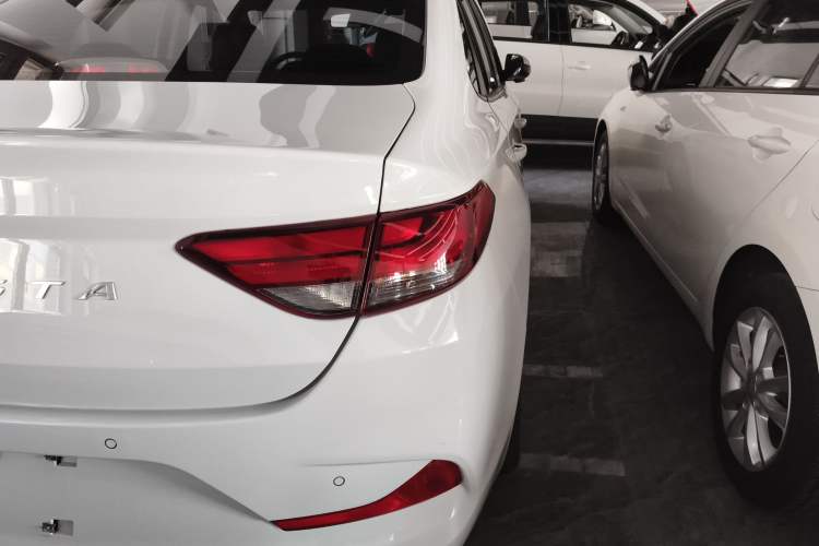 Used Hyundai Celesta 2018 1.6L Automatic GL Enjoyment Version China V Standard Right Rear Taillight