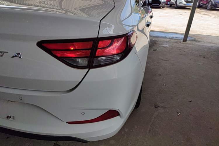 Used Hyundai Celesta 2018 1.6L Automatic GL Enjoyment Version China V Standard Right Rear Taillight