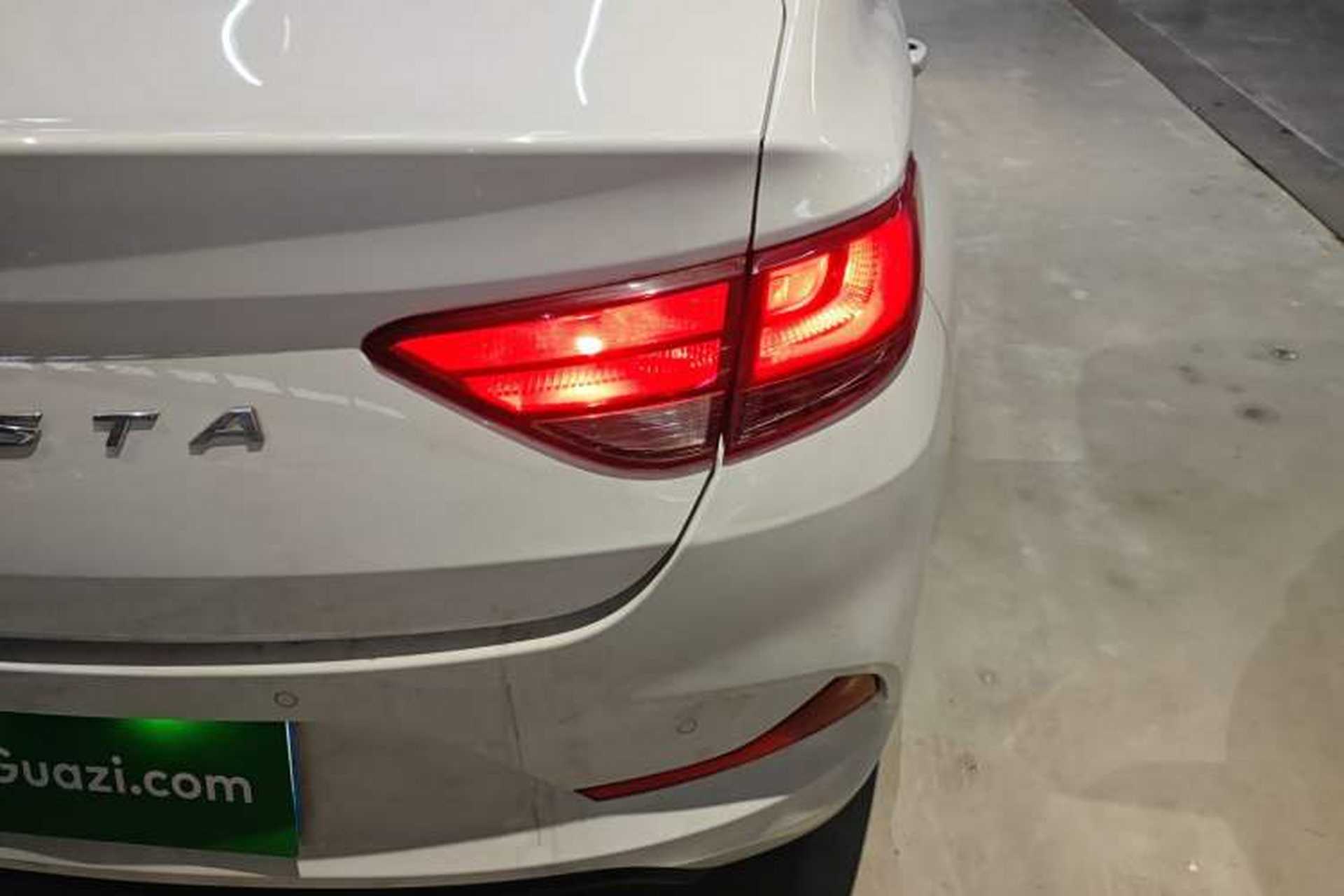Used Hyundai Celesta 2018 1.6L Automatic GL Enjoyment Version China V Standard Right Rear Taillight