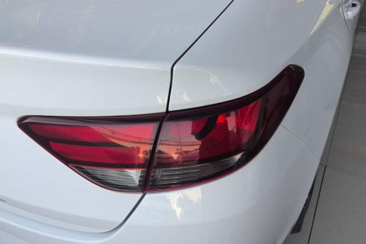 Used Hyundai Celesta 2018 1.6L Automatic GL Enjoyment Edition China VI compliant Right Rear Taillight