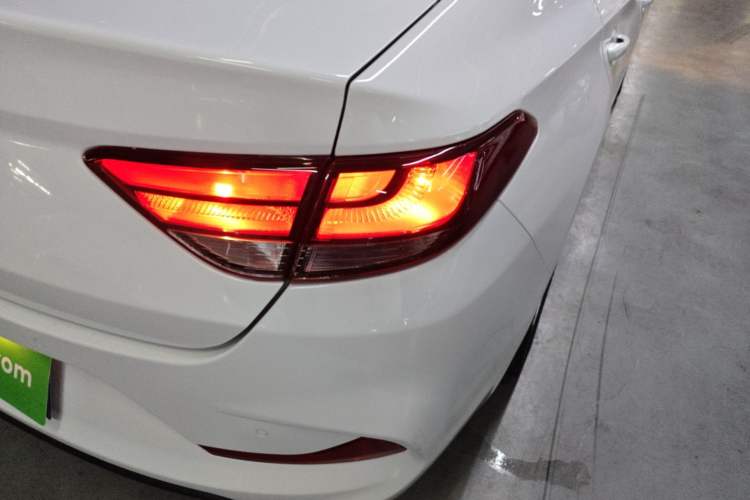 Used Hyundai Celesta 2018 1.6L Automatic GL Enjoyment Edition China VI compliant Right Rear Taillight