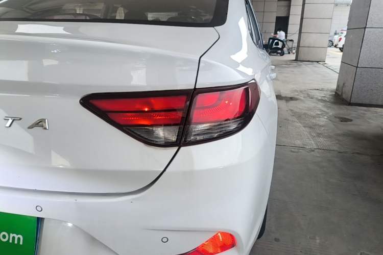 Used Hyundai Celesta 2018 1.6L Automatic GL Enjoyment Edition China VI compliant Right Rear Taillight
