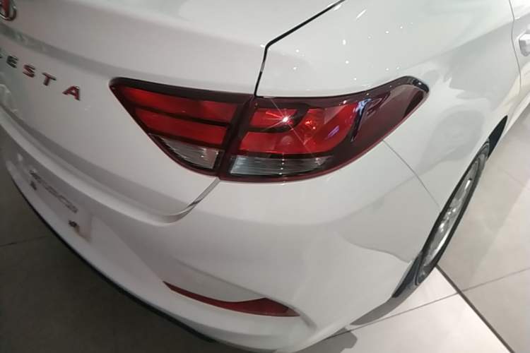 Used Hyundai Celesta 2018 1.6L Automatic GL Enjoyment Version China V Standard Right Rear Taillight