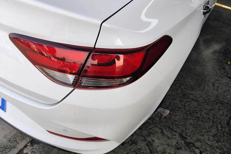 Used Hyundai Celesta 2018 1.6L Automatic GL Enjoyment Edition China VI compliant Right Rear Taillight