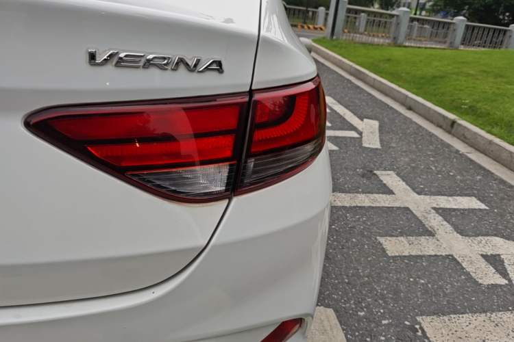 Used Hyundai Celesta 2018 1.6L Automatic GL Enjoyment Version China V Standard Right Rear Taillight