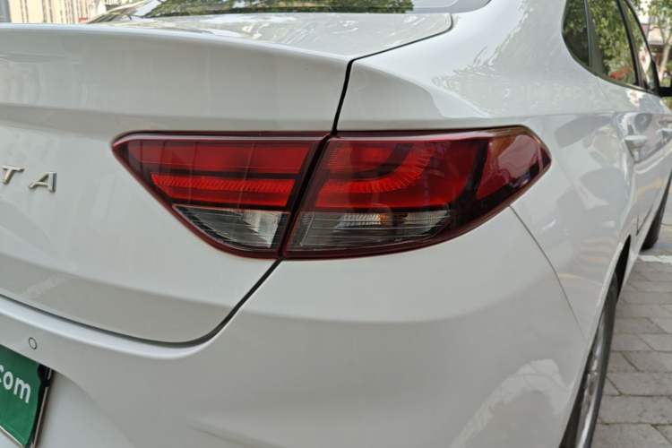 Used Hyundai Celesta 2018 1.6L Automatic GL Enjoyment Version China V Standard Right Rear Taillight