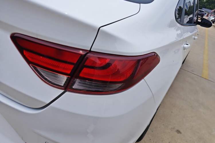 Used Hyundai Celesta 2018 1.6L Automatic GL Enjoyment Edition China VI compliant Right Rear Taillight
