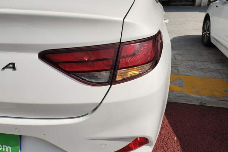 Used Hyundai Celesta 2018 1.6L Automatic GL Enjoyment Edition China VI compliant Right Rear Taillight
