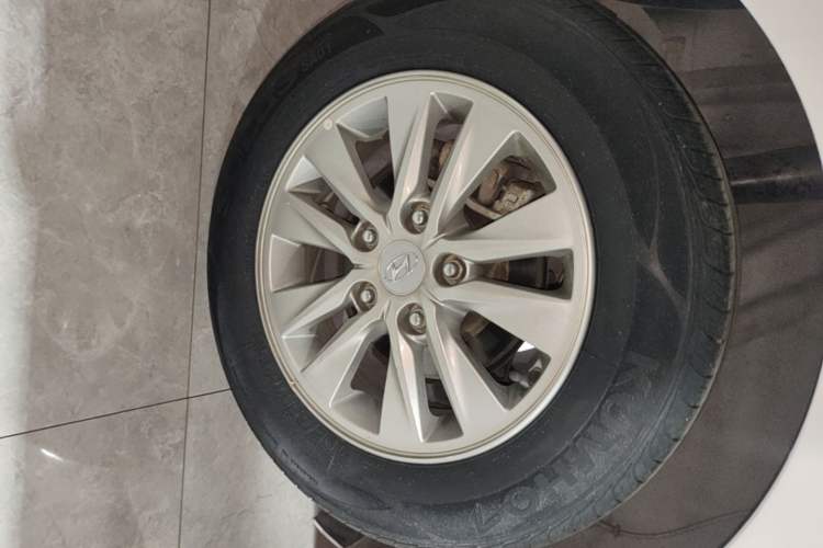 Used Hyundai Celesta 2018 1.6L Automatic GL Enjoyment Edition China VI compliant Right Rear Wheel Hub