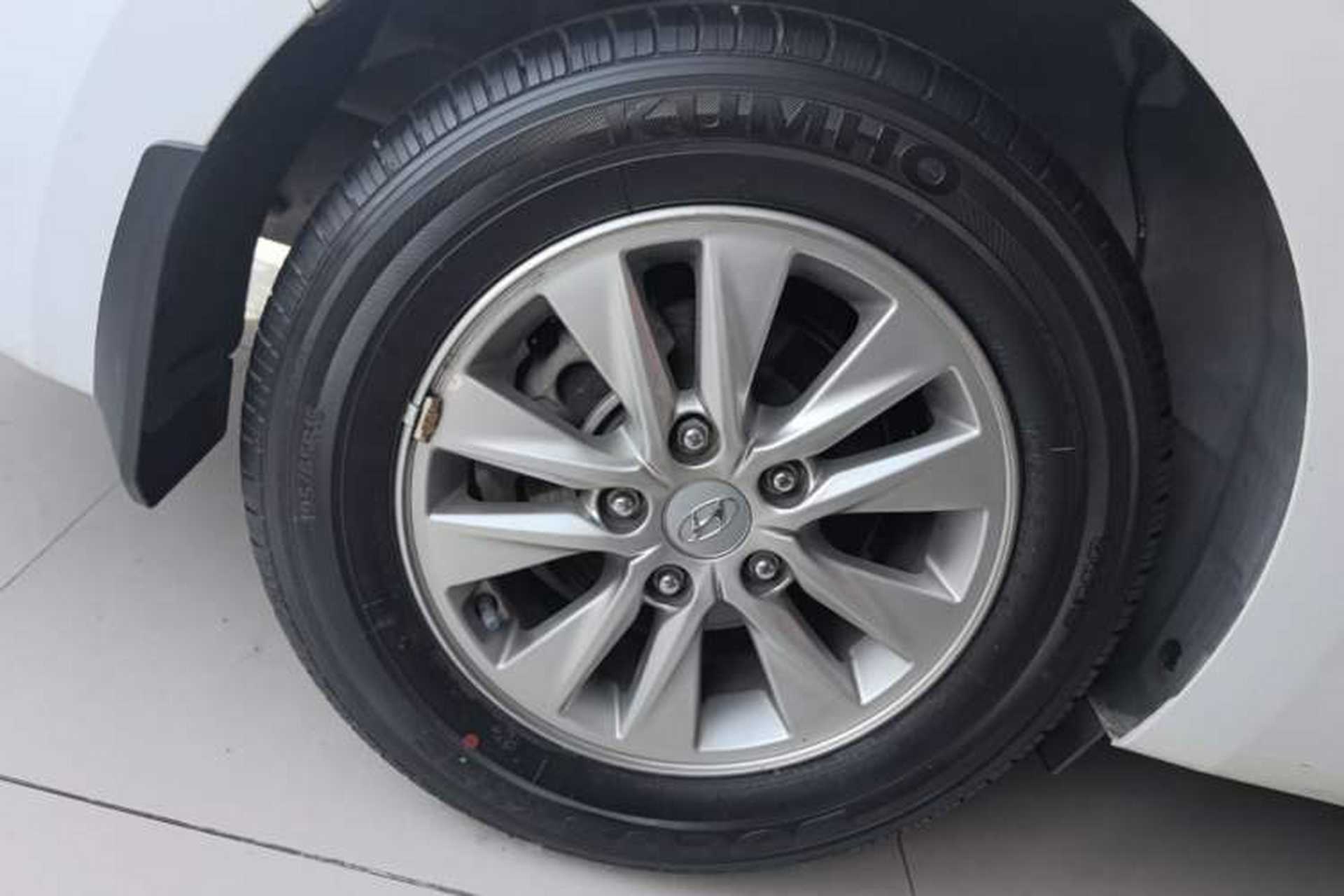 Used Hyundai Celesta 2018 1.6L Automatic GL Enjoyment Edition China VI compliant Right Rear Wheel Hub