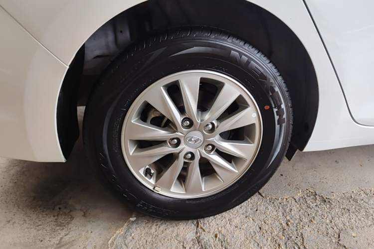 Used Hyundai Celesta 2018 1.6L Automatic GL Enjoyment Edition China VI compliant Right Rear Wheel Hub