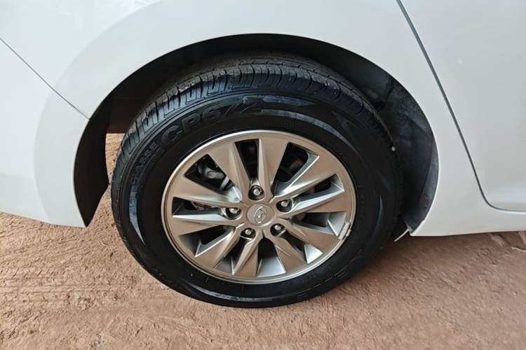 Used Hyundai Celesta 2018 1.6L Automatic GL Enjoyment Edition China VI compliant Right Rear Wheel Hub