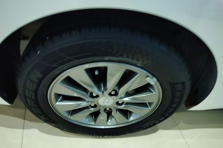Used Hyundai Celesta 2018 1.6L Automatic GL Enjoyment Edition China VI compliant Right Rear Wheel Hub
