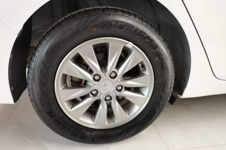 Used Hyundai Celesta 2018 1.6L Automatic GL Enjoyment Edition China VI compliant Right Rear Wheel Hub