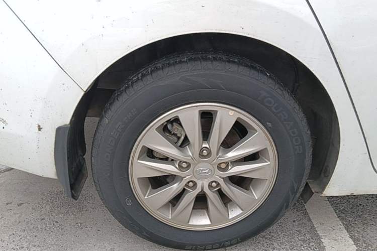 Used Hyundai Celesta 2018 1.6L Automatic GL Enjoyment Edition China VI compliant Right Rear Wheel Hub
