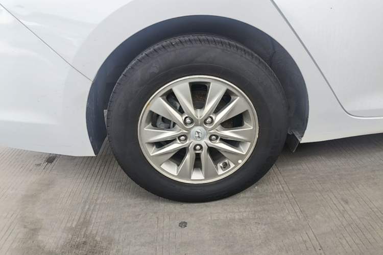 Used Hyundai Celesta 2018 1.6L Automatic GL Enjoyment Edition China VI compliant Right Rear Wheel Hub