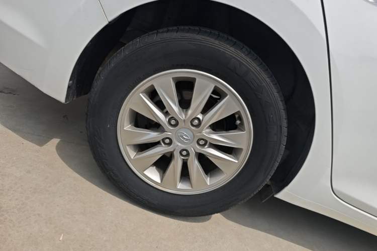 Used Hyundai Celesta 2018 1.6L Automatic GL Enjoyment Edition China VI compliant Right Rear Wheel Hub