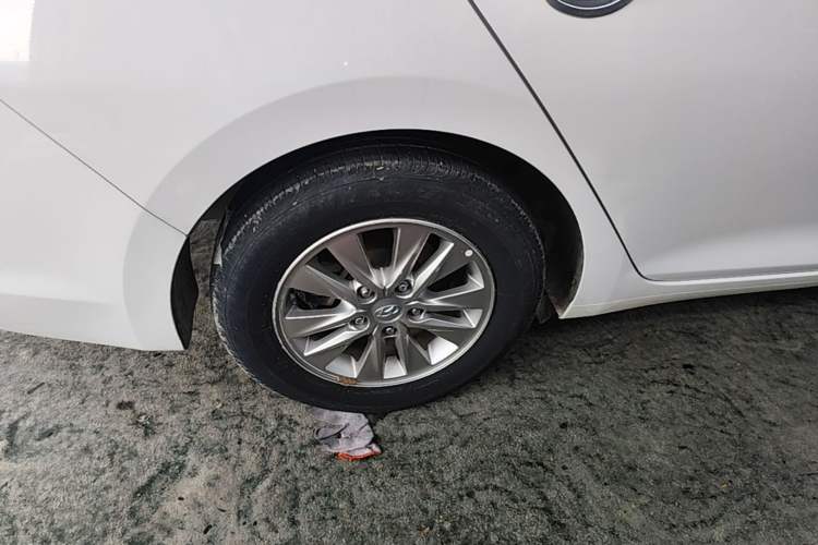 Used Hyundai Celesta 2018 1.6L Automatic GL Enjoyment Edition China VI compliant Right Rear Wheel Hub