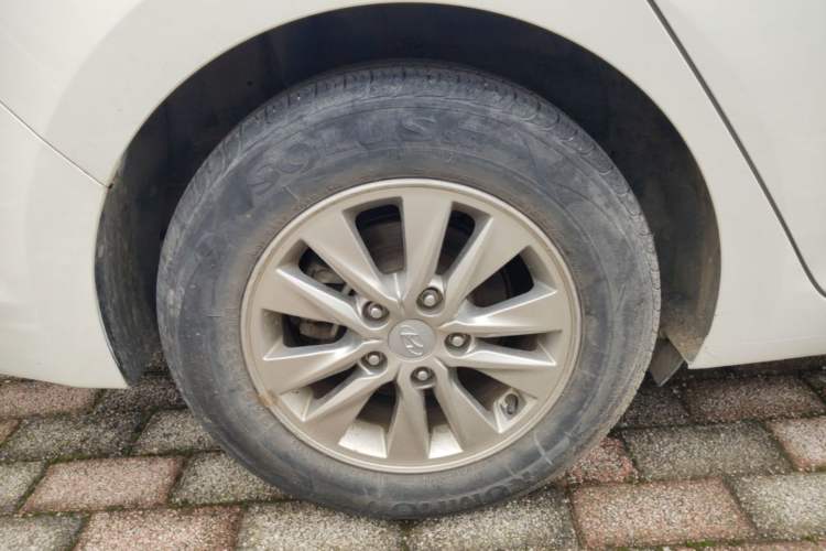 Used Hyundai Celesta 2018 1.6L Automatic GL Enjoyment Edition China VI compliant Right Rear Wheel Hub