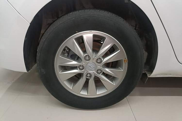 Used Hyundai Celesta 2018 1.6L Automatic GL Enjoyment Edition China VI compliant Right Rear Wheel Hub