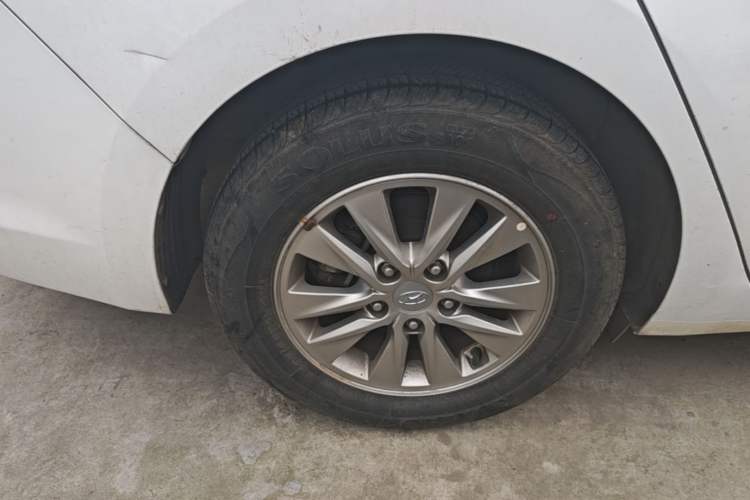 Used Hyundai Celesta 2018 1.6L Automatic GL Enjoyment Edition China VI compliant Right Rear Wheel Hub