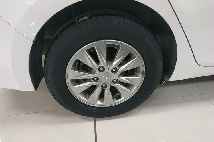 Used Hyundai Celesta 2018 1.6L Automatic GL Enjoyment Edition China VI compliant Right Rear Wheel Hub