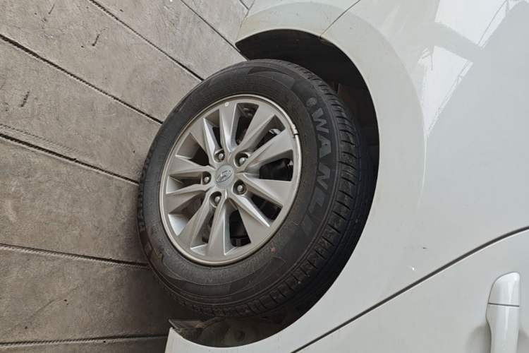 Used Hyundai Celesta 2018 1.6L Automatic GL Enjoyment Edition China VI compliant Right Rear Wheel Hub