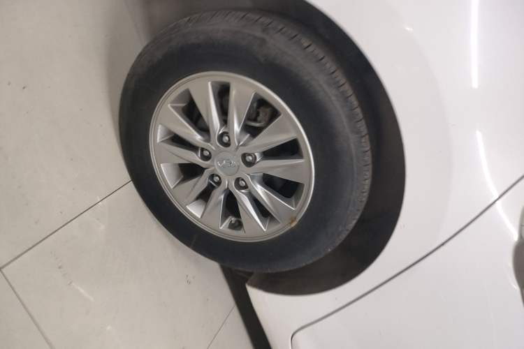 Used Hyundai Celesta 2018 1.6L Automatic GL Enjoyment Edition China VI compliant Right Rear Wheel Hub