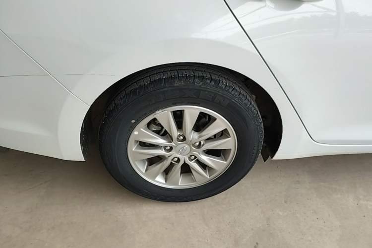 Used Hyundai Celesta 2018 1.6L Automatic GL Enjoyment Version China V Standard Right Rear Wheel Hub