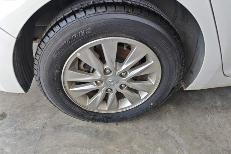 Used Hyundai Celesta 2018 1.6L Automatic GL Enjoyment Edition China VI compliant Right Rear Wheel Hub