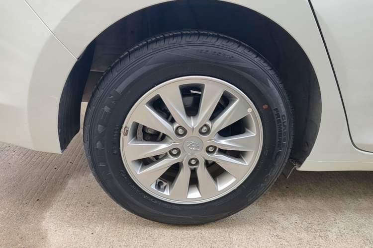 Used Hyundai Celesta 2018 1.6L Automatic GL Enjoyment Edition China VI compliant Right Rear Wheel Hub