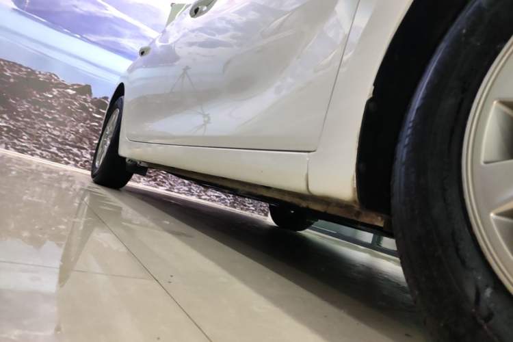 Used Hyundai Celesta 2018 1.6L Automatic GL Enjoyment Edition China VI compliant Right Side Sill