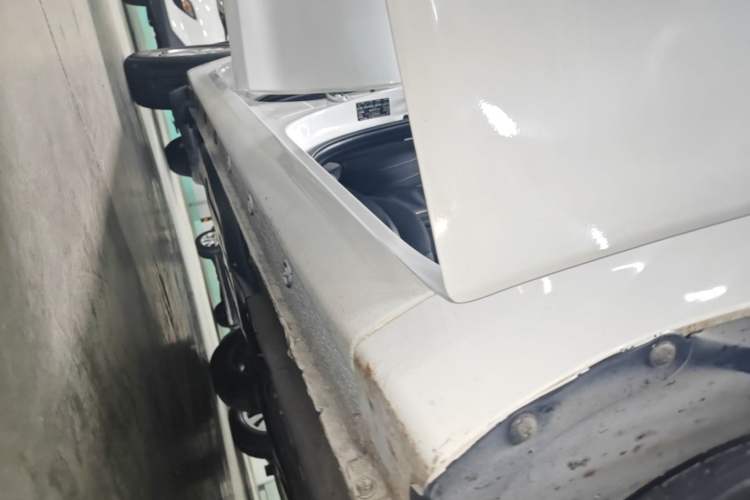Used Hyundai Celesta 2018 1.6L Automatic GL Enjoyment Edition China VI compliant Right Side Sill