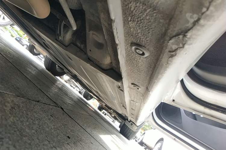 Used Hyundai Celesta 2018 1.6L Automatic GL Enjoyment Edition China VI compliant Right Side Sill