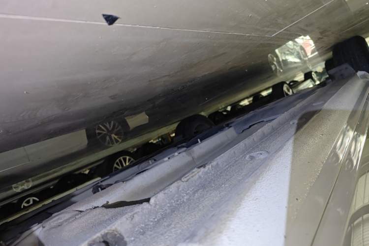 Used Hyundai Celesta 2018 1.6L Automatic GL Enjoyment Edition China VI compliant Right Side Sill