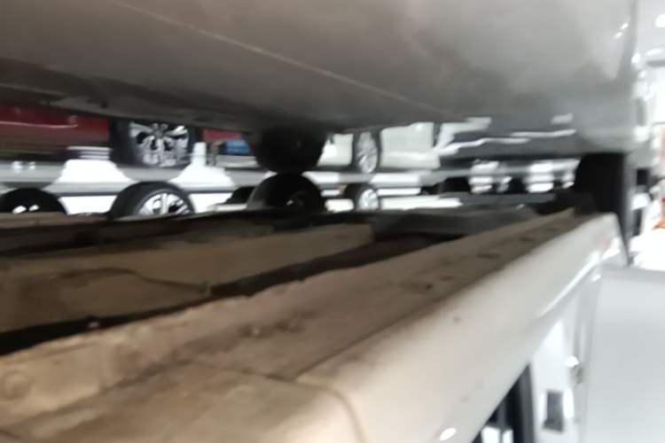 Used Hyundai Celesta 2018 1.6L Automatic GL Enjoyment Edition China VI compliant Right Side Sill