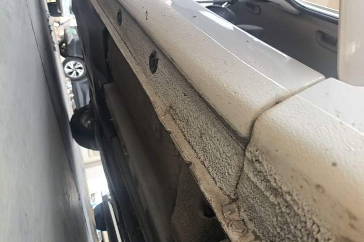 Used Hyundai Celesta 2018 1.6L Automatic GL Enjoyment Edition China VI compliant Right Side Sill