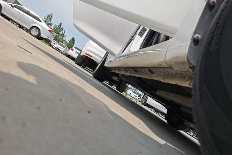 Used Hyundai Celesta 2018 1.6L Automatic GL Enjoyment Edition China VI compliant Right Side Sill