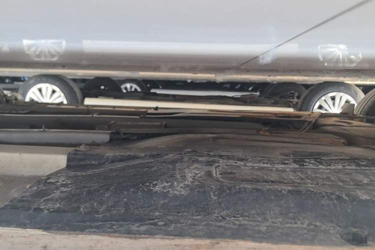 Used Hyundai Celesta 2018 1.6L Automatic GL Enjoyment Edition China VI compliant Right Side Sill