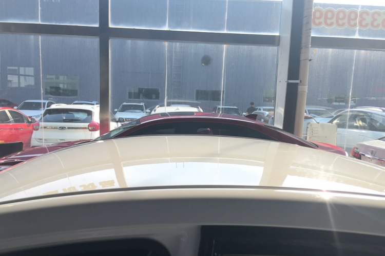 Used Hyundai Celesta 2018 1.6L Automatic GL Enjoyment Edition China VI compliant Roof