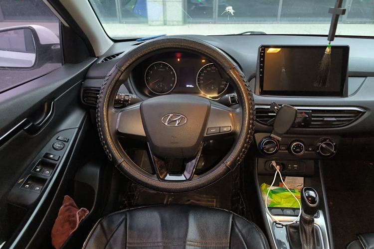 Used Hyundai Celesta 2018 1.6L Automatic GL Enjoyment Version China V Standard Steering Wheel