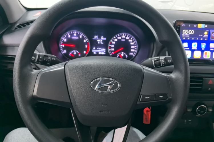 Used Hyundai Celesta 2018 1.6L Automatic GL Enjoyment Edition China VI compliant Steering Wheel