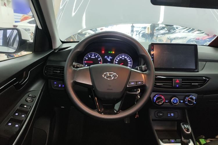 Used Hyundai Celesta 2018 1.6L Automatic GL Enjoyment Edition China VI compliant Steering Wheel