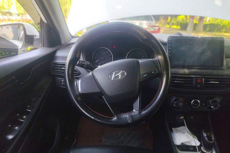 Used Hyundai Celesta 2018 1.6L Automatic GL Enjoyment Version China V Standard Steering Wheel