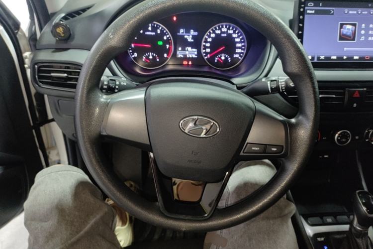 Used Hyundai Celesta 2018 1.6L Automatic GL Enjoyment Edition China VI compliant Steering Wheel