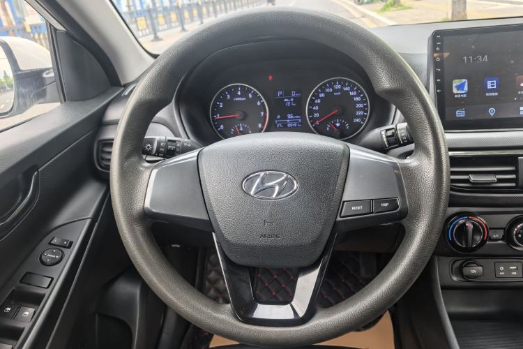 Used Hyundai Celesta 2018 1.6L Automatic GL Enjoyment Version China V Standard Steering Wheel
