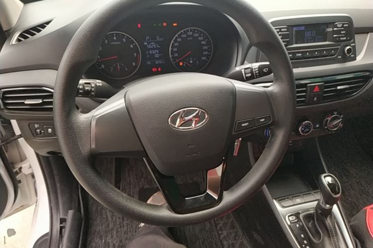 Used Hyundai Celesta 2018 1.6L Automatic GL Enjoyment Edition China VI compliant Steering Wheel