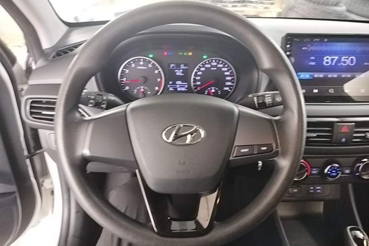 Used Hyundai Celesta 2018 1.6L Automatic GL Enjoyment Version China V Standard Steering Wheel