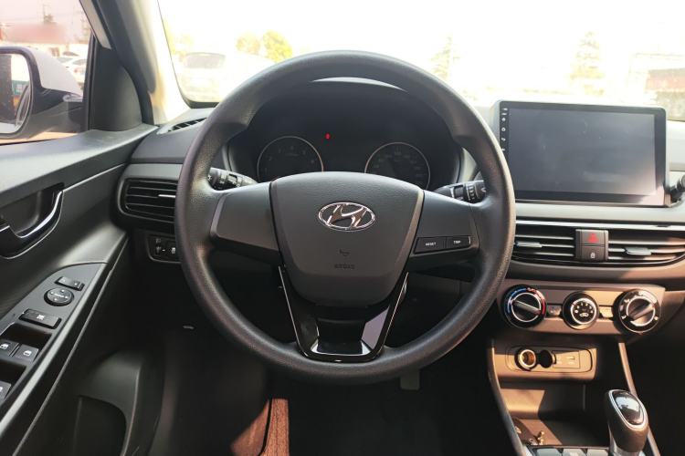 Used Hyundai Celesta 2018 1.6L Automatic GL Enjoyment Version China V Standard Steering Wheel